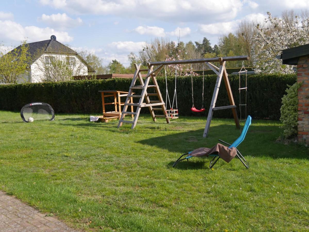 Lindenhof Wohnung 2, Erdgeschoss Vipperow Kültér fotó